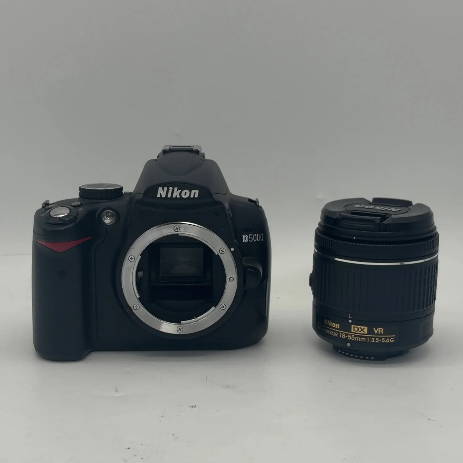 Nikon D5000 12.3MP Digital SLR Camera 14449 Shutter Count