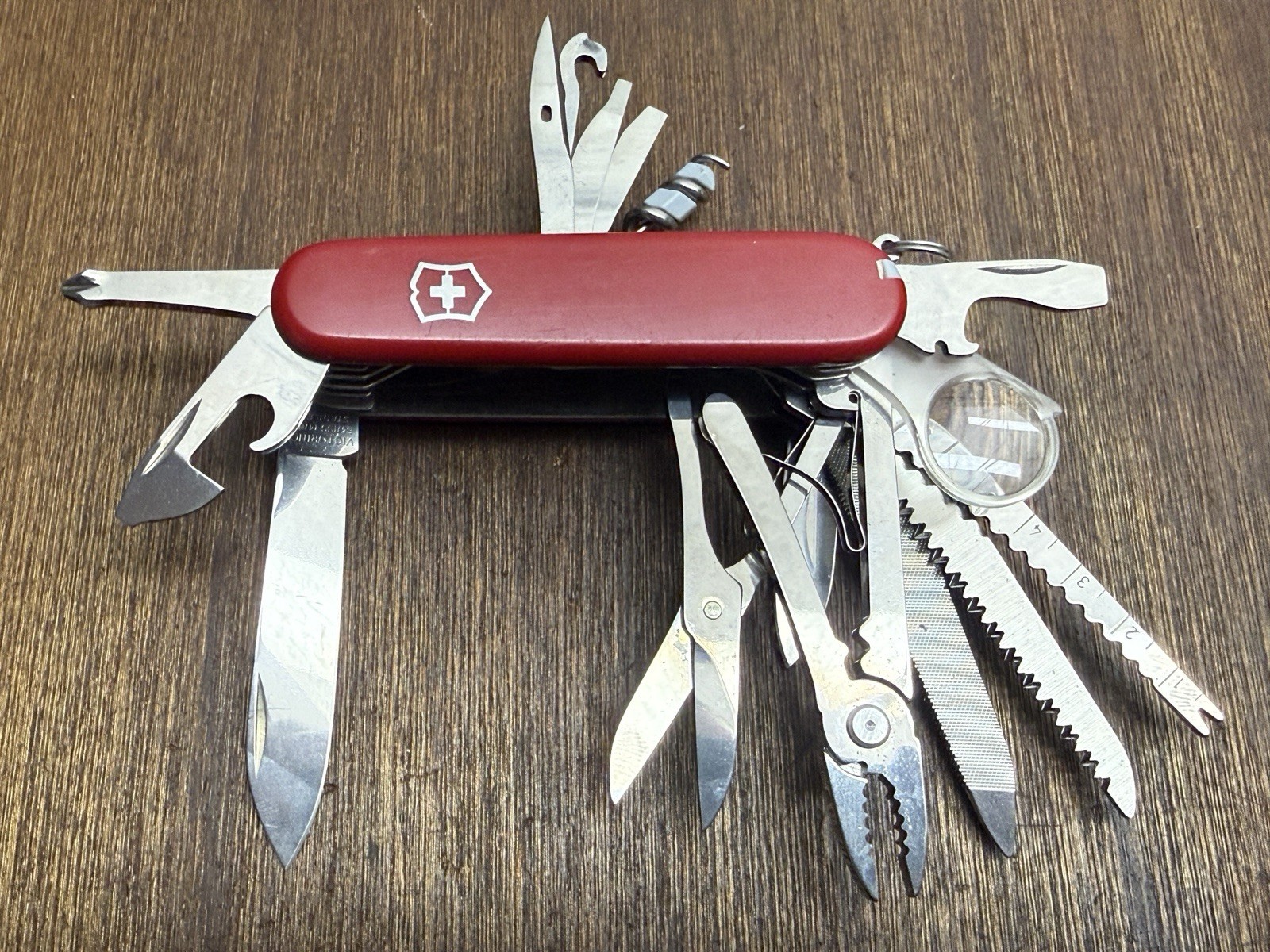 Victorinox SwissChamp Swiss Army Knife. Victorinox SwissChamp Swiss Army Knife.