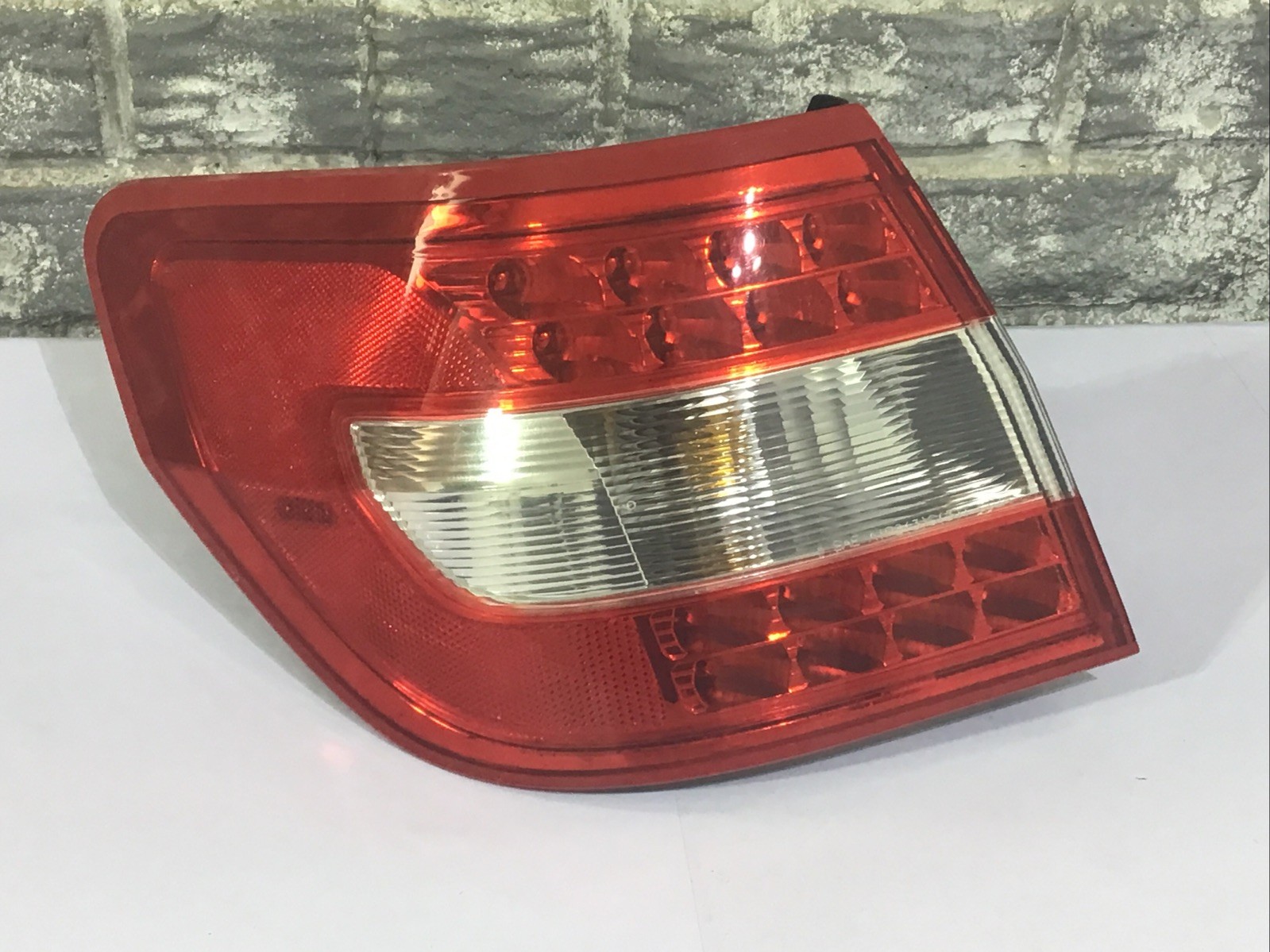 2006-2009 Lincoln Zephyr MKZ Tail Light Left (driver Side) OEM, COMPLETE 2006-2009 Lincoln Zephyr MKZ Tail Light Left (driver Side) OEM, COMPLETE