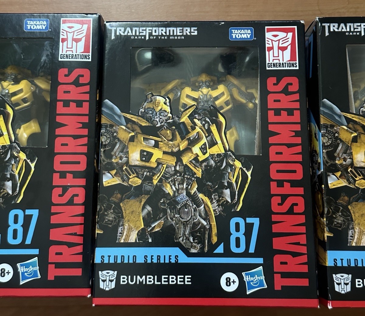 Hasbro Transformers Studio Series SS 87 Deluxe Dark Of The Moon Bumblebee NEW Hasbro Transformers Studio Series SS 87 Deluxe Dark Of The Moon Bumblebee NEW