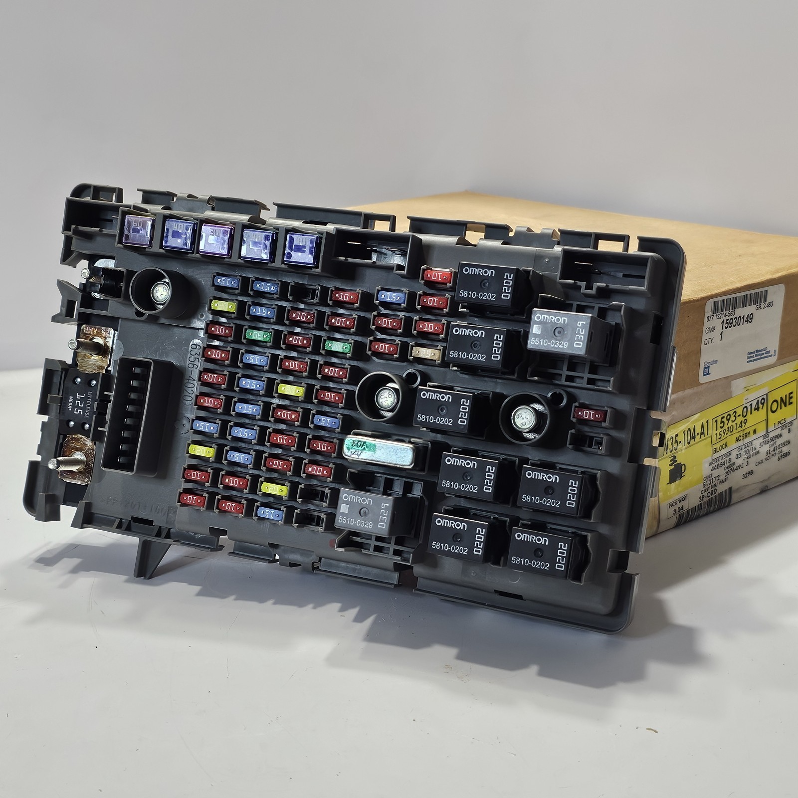 GM 15930149 OEM 03-07 Express 1500 Electrical Components-Junction Block GM 15930149 OEM 03-07 Express 1500 Electrical Components-Junction Block