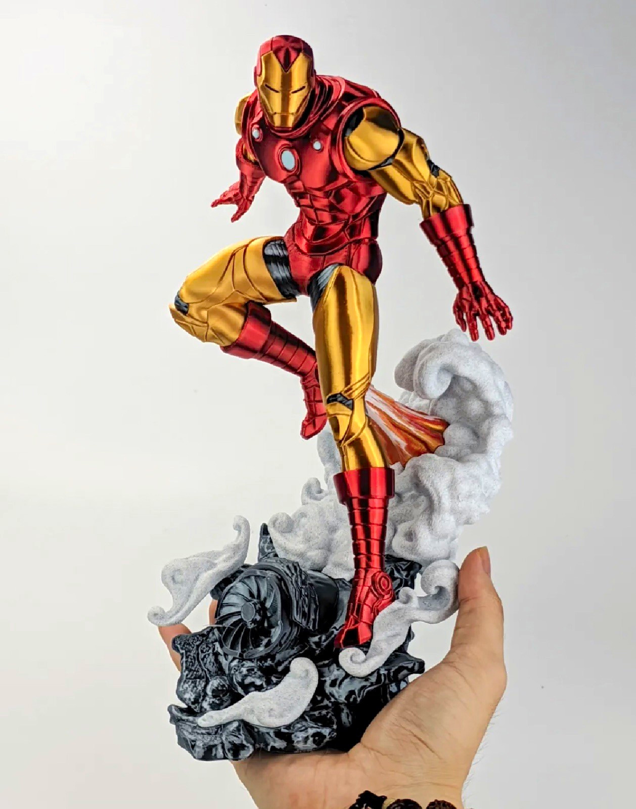 Marvel Classic 1963 Iron Man 3D Printed Figure Statue 28cm Avengers Display Marvel Classic 1963 Iron Man 3D Printed Figure Statue 28cm Avengers Display