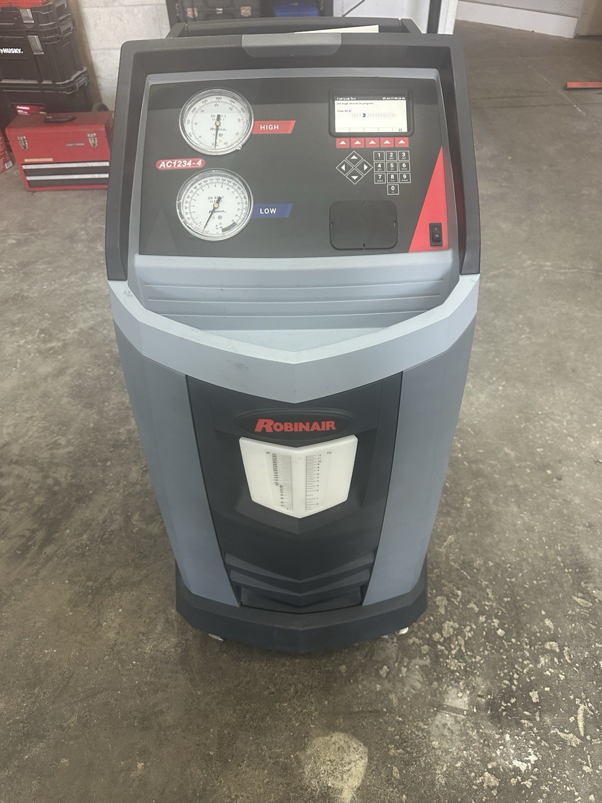 Robinair AC1234-4 R-1234yf Fully Automatic Recover Recycle Recharge Machine Robinair AC1234-4 R-1234yf Fully Automatic Recover Recycle Recharge Machine