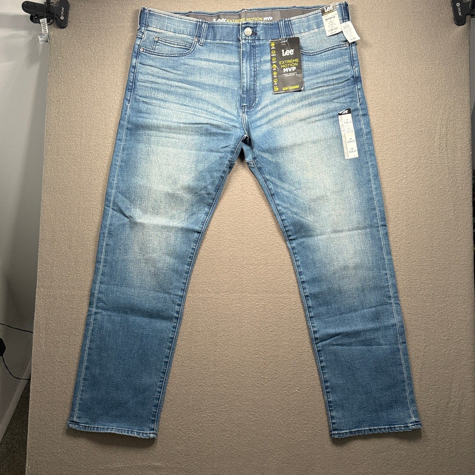 Lee Extreme Motion MVP Jeans Mens 42x32 Med Blue Slim Straight 2018429