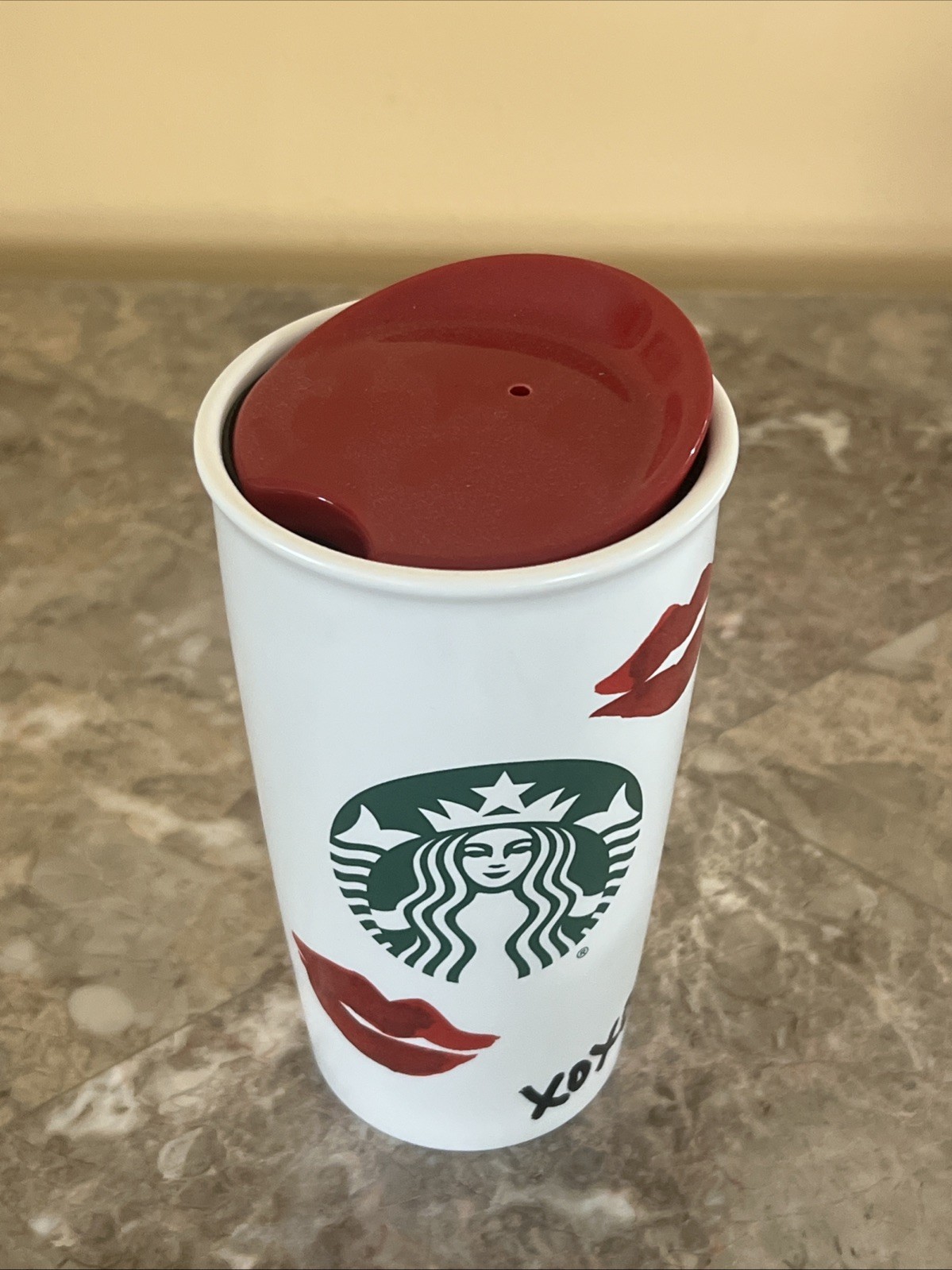 STARBUCKS CERAMIC TUMBLER. Xoxo HOT LIPS Mint Cond STARBUCKS CERAMIC TUMBLER. Xoxo HOT LIPS Mint Cond