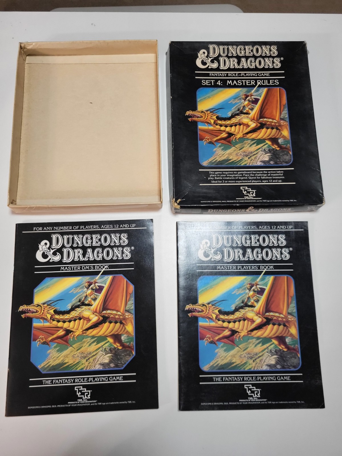 Dungeons and Dragons set 4 Master Rules, TSR 1985, books GUC, box fair Dungeons and Dragons set 4 Master Rules, TSR 1985, books GUC, box fair
