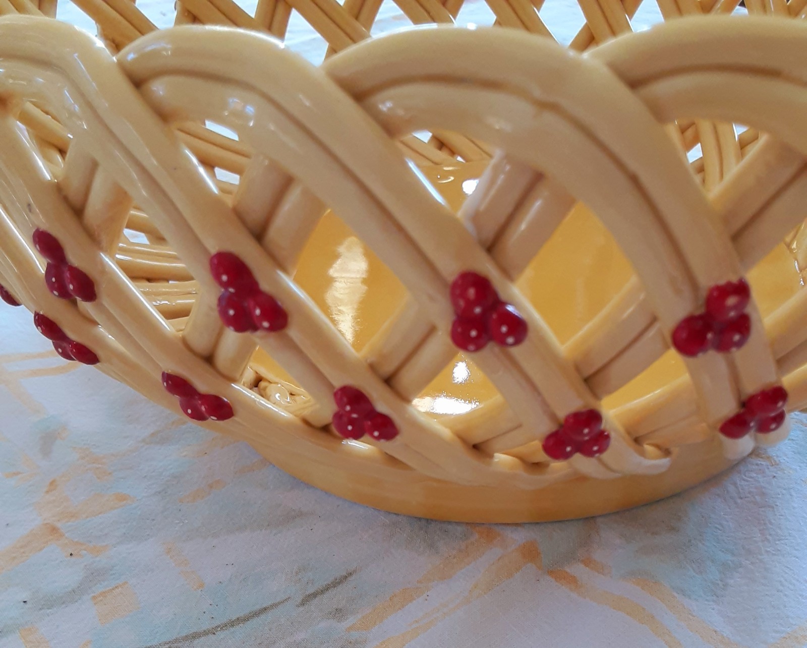 VTG ROYAL DOULTON Chanticlair Pattern Open Weave Ironstone Bread Basket 11x 4 VTG ROYAL DOULTON Chanticlair Pattern Open Weave Ironstone Bread Basket 11x 4