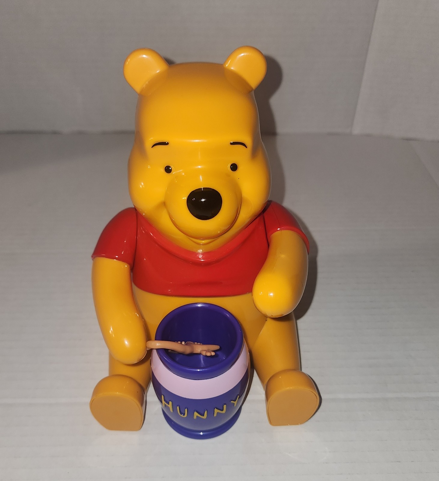 Vintage Disney Winnie The Pooh Bear Toy Bubble Blower Machine Tested Works 🫧 Vintage Disney Winnie The Pooh Bear Toy Bubble Blower Machine Tested Works 🫧