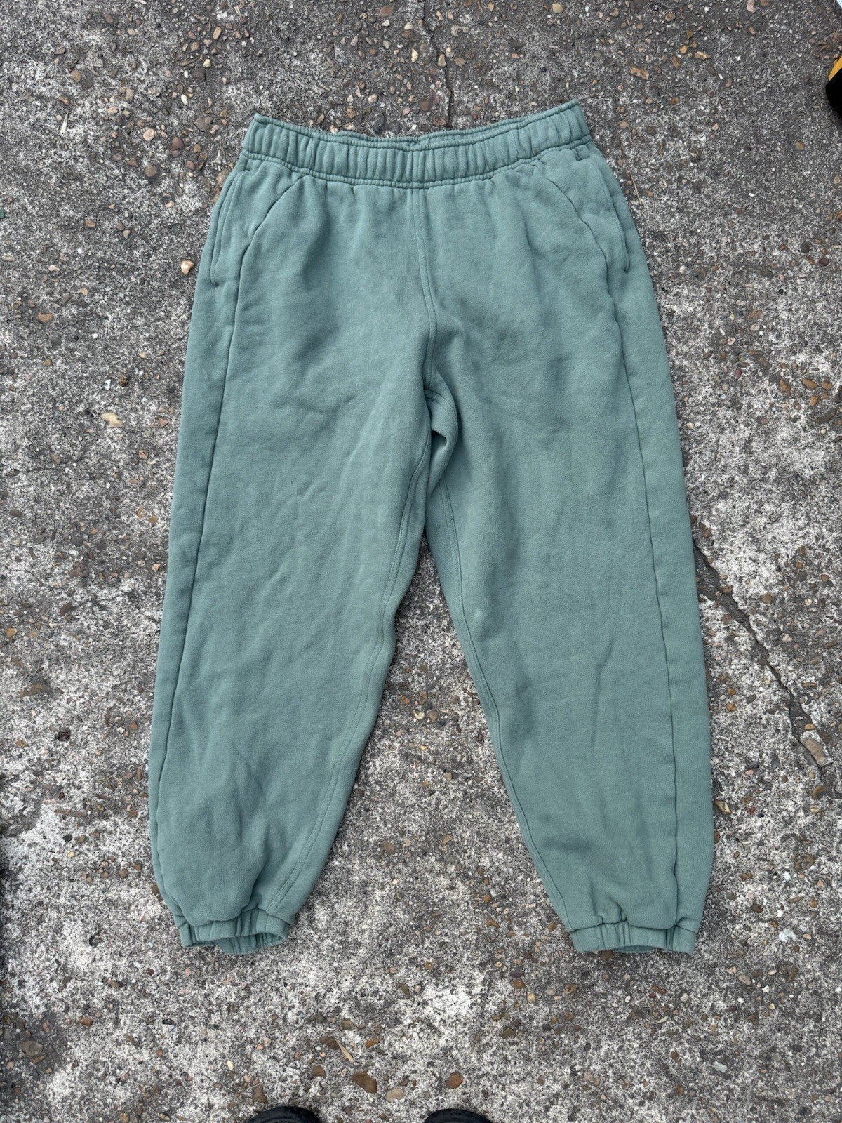 Lululemon Emerald Green Scuba Mid-rise Oversized Sweatpants Size Medium Lululemon Emerald Green Scuba Mid-rise Oversized Sweatpants Size Medium