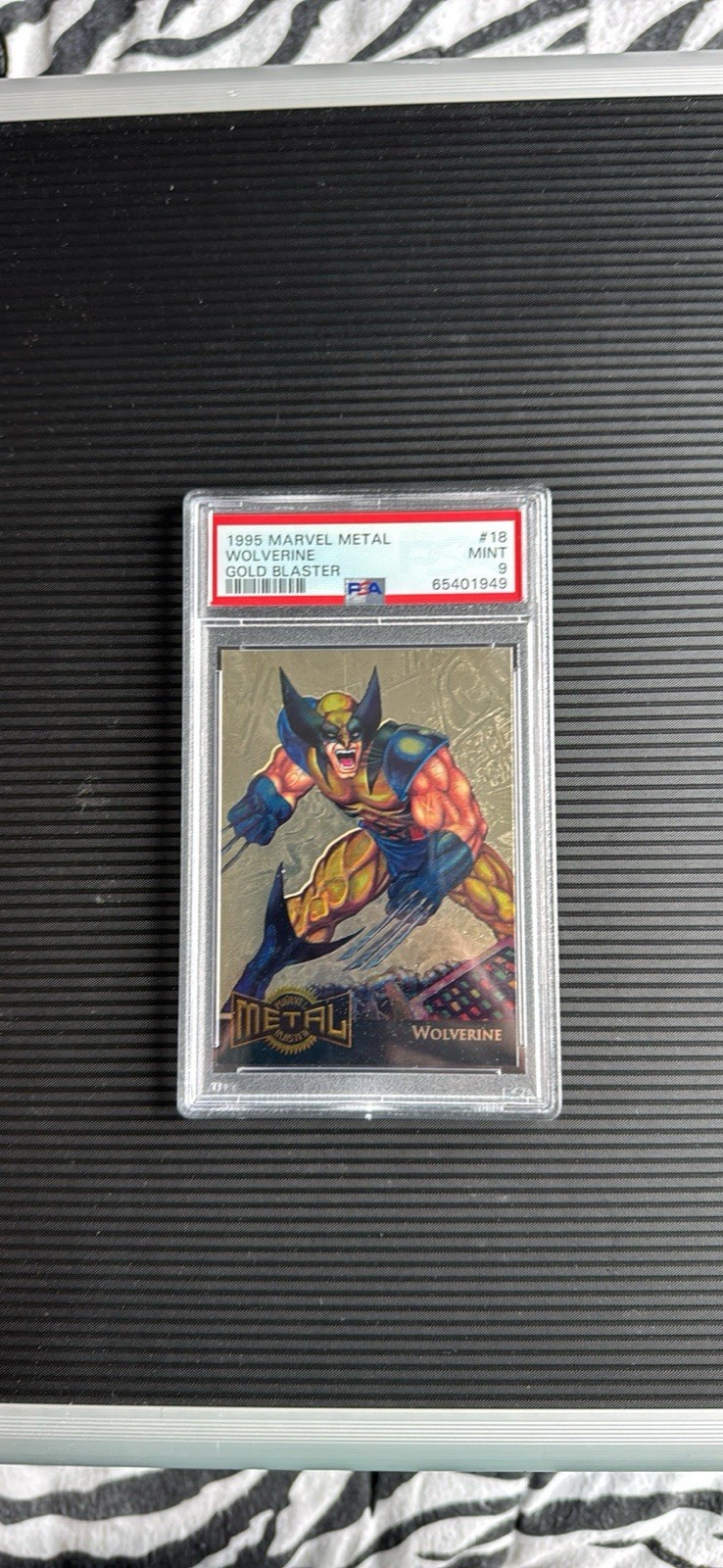 Wolverine - 1995 Fleer Marvel Metal #18 Gold Wolverine - 1995 Fleer Marvel Metal #18 Gold
