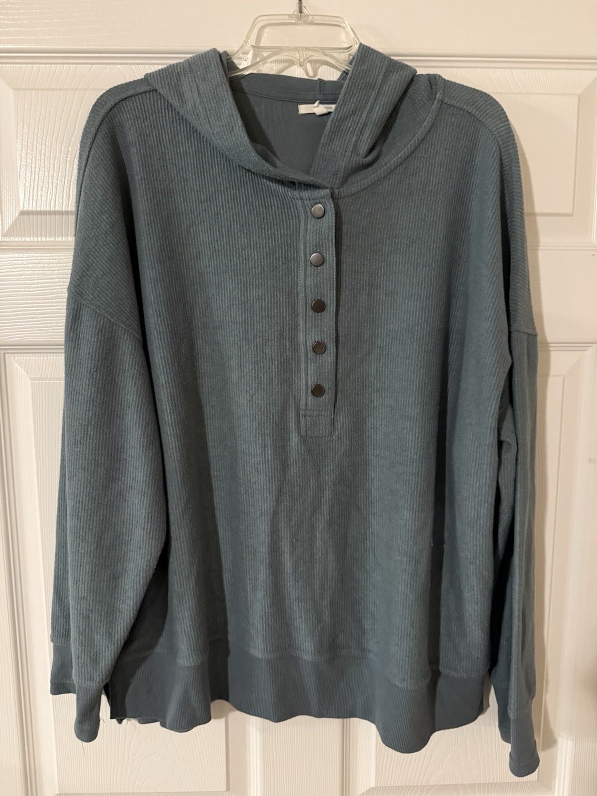 Women’s Maurice’s Pullover- Size XL Women’s Maurice’s Pullover- Size XL