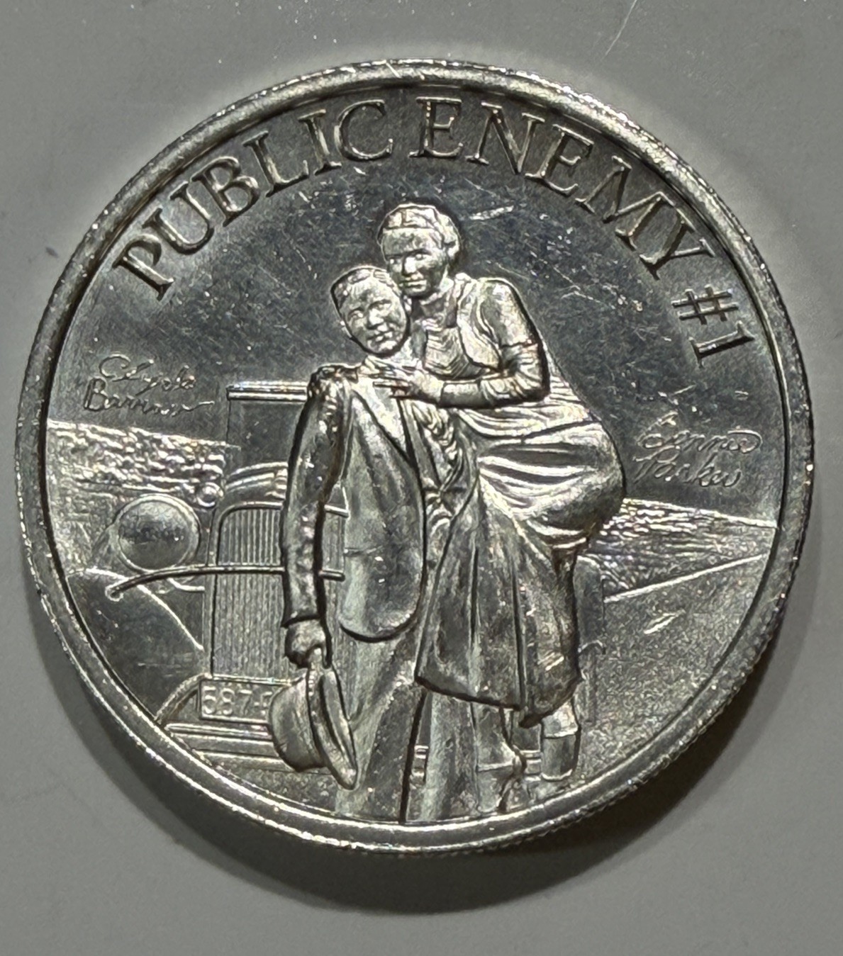 Public Enemy #1 , 2 OZ .999 Fine Silver Round Bonnie & Clyde Capsule Public Enemy #1 , 2 OZ .999 Fine Silver Round Bonnie & Clyde Capsule
