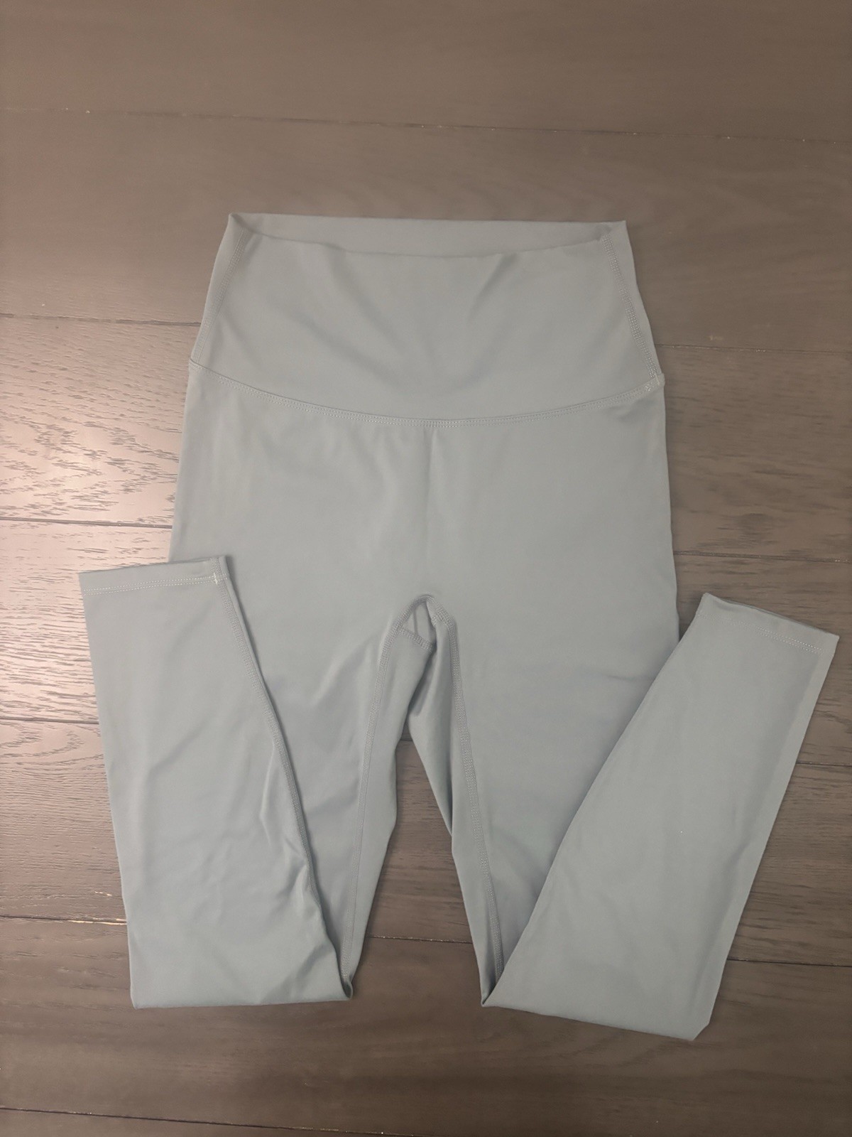 Lululemon Women’s Teal Luxetreme High Rise Leggings Size 6 Lululemon Women’s Teal Luxetreme High Rise Leggings Size 6