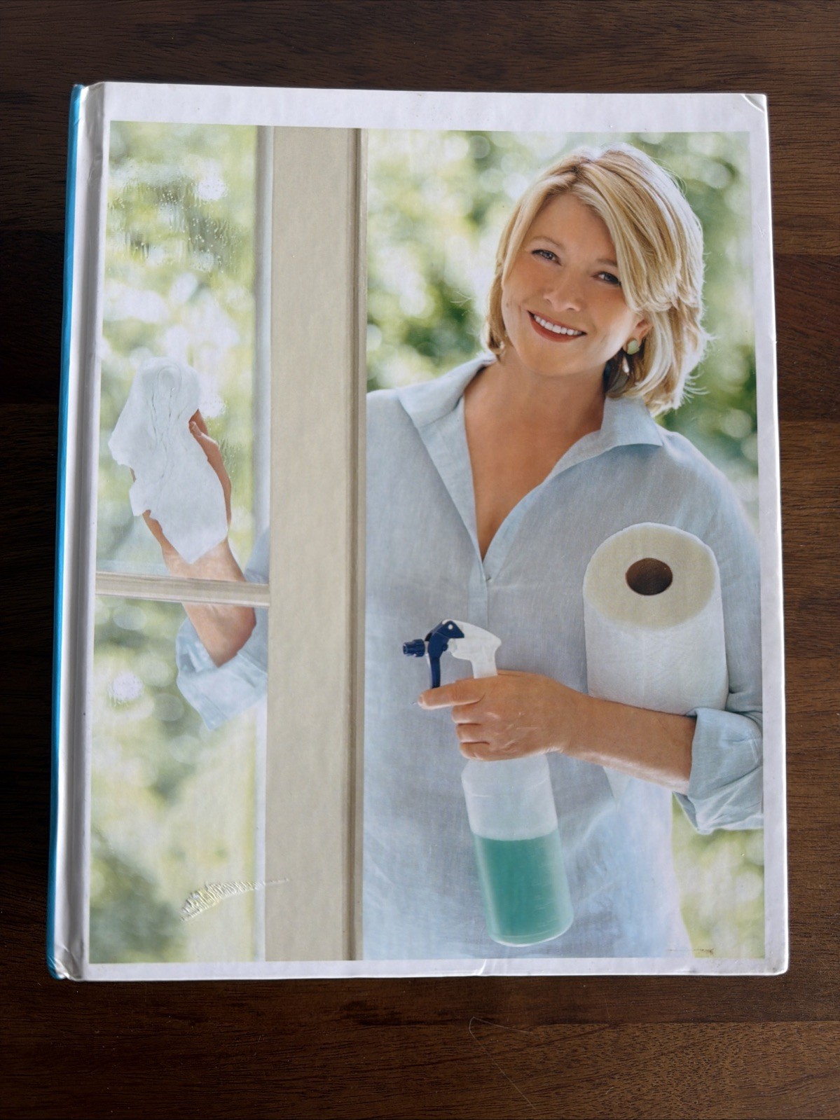 Martha Stewart's Homekeeping Handbook Hardcover First Edition Essential Guide... Martha Stewart's Homekeeping Handbook Hardcover First Edition Essential Guide...