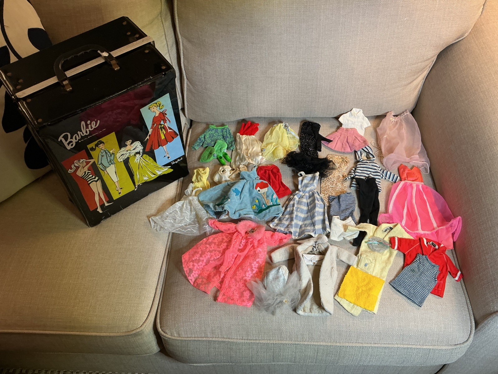 Vintage Mattel Barbie 50s 60s Era Lot Clothes and Case Vintage Mattel Barbie 50s 60s Era Lot Clothes and Case