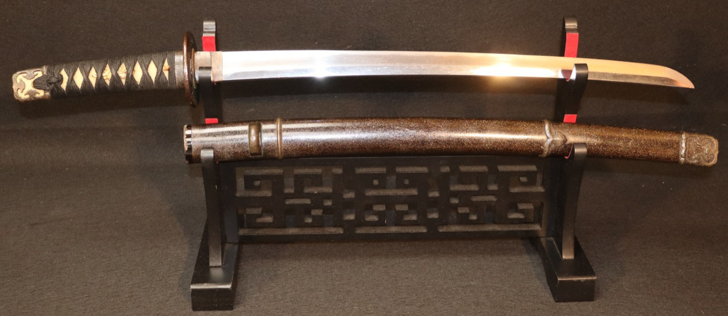 Antique Wakizashi Ichiryu Tomoyoshi 一柳友善 Fuchi Handachi Koshirae 半太刀, Edo Period