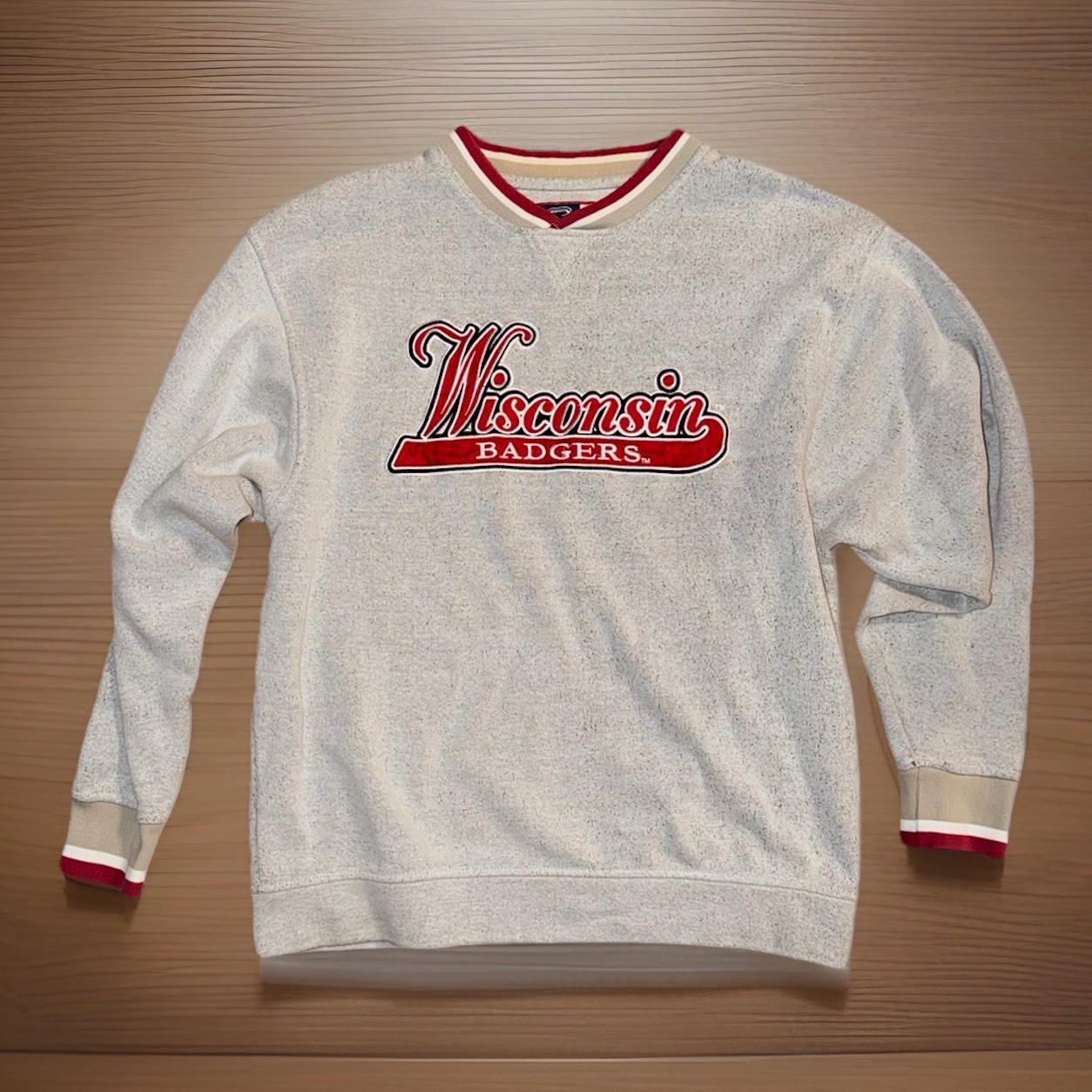 (VINTAGE) Cadre Wisconsin Badgers Sweatshirt Gray Red White (L) (VINTAGE) Cadre Wisconsin Badgers Sweatshirt Gray Red White (L)