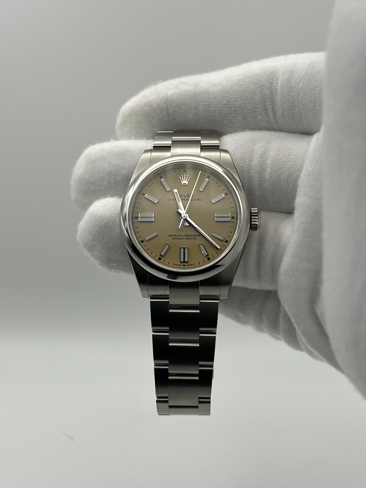 Unworn 2026 Rolex Oyster Perpetual 41 - 134300 - Beige Dial – Full Set
