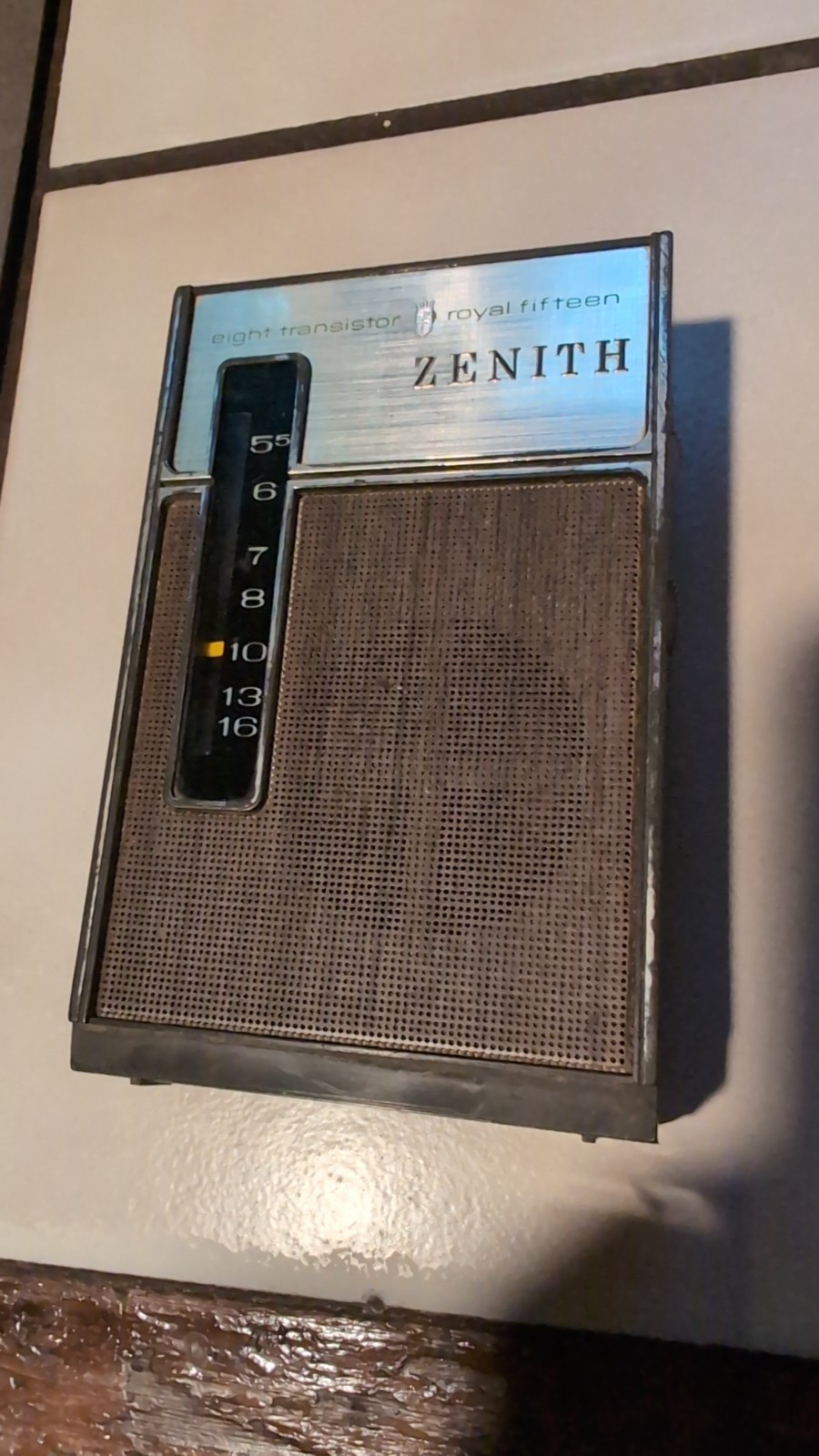 ZENITH ROYAL 15 - 8 Transistor AM Radio - Works ZENITH ROYAL 15 - 8 Transistor AM Radio - Works