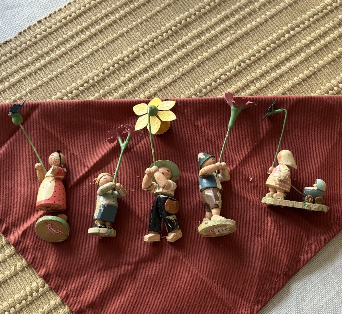 Erzgebirge Flower Children Wooden Germany Figurines Vintage Delicate Lot 5 Read Erzgebirge Flower Children Wooden Germany Figurines Vintage Delicate Lot 5 Read