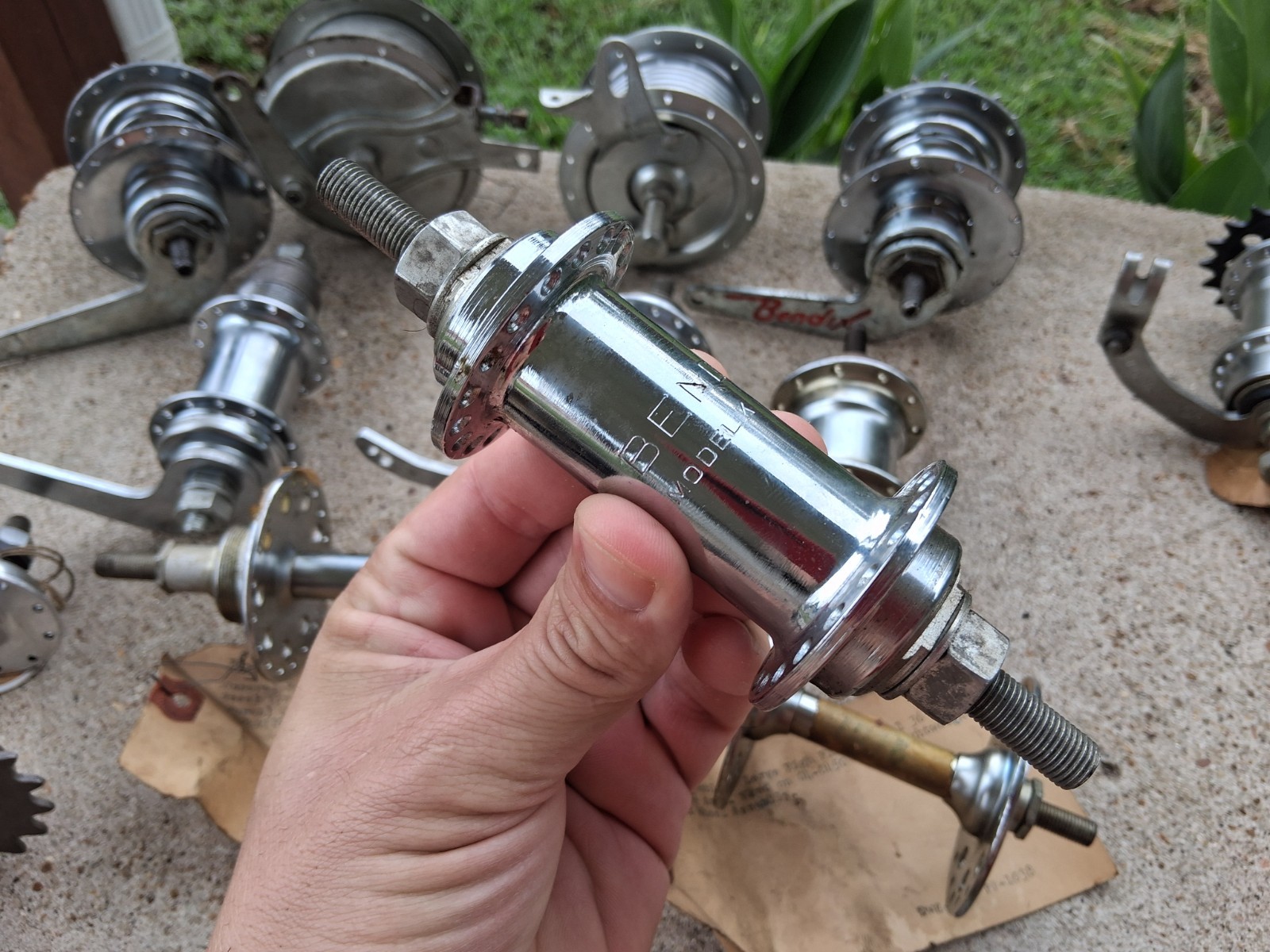NOS Bendix Model K 36-11 Wide Front .105 Hub Whizzer,Schwinn,Cycle Truck bikes NOS Bendix Model K 36-11 Wide Front .105 Hub Whizzer,Schwinn,Cycle Truck bikes