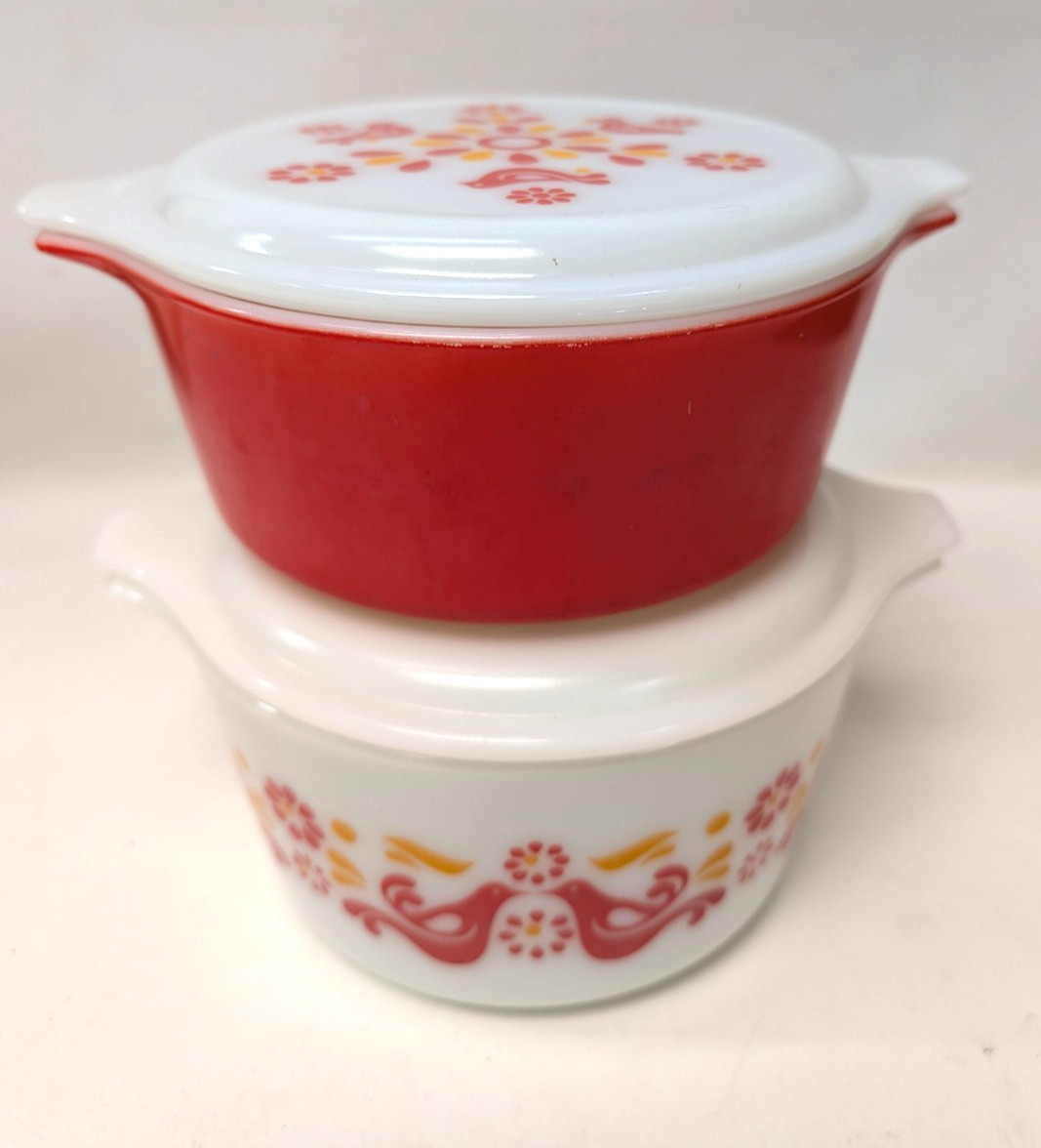 Vintage Pyrex Friendship 472 473 Casserole Dishes w Lids Red Orange Birds
