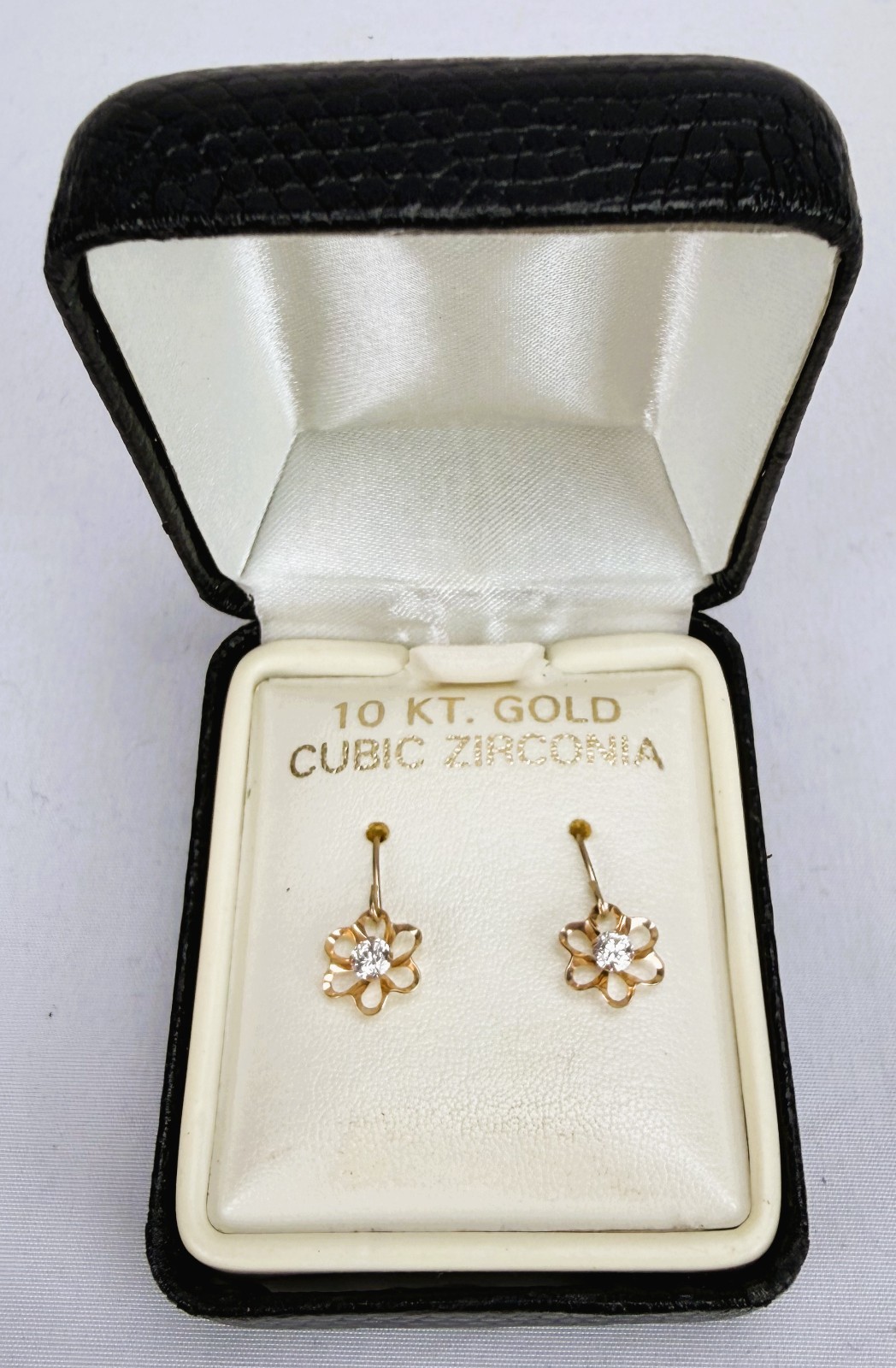 10K Rose Gold 3mm Cubic Zirconia Flower Dangle Wire Earrings 0.5g NIB USA 10K Rose Gold 3mm Cubic Zirconia Flower Dangle Wire Earrings 0.5g NIB USA
