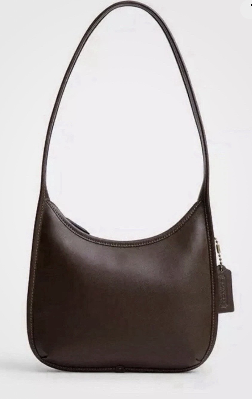 Coach Curve Zip Shoulder Bag in Maple Glovetanned Leather NWT Coach Curve Zip Shoulder Bag in Maple Glovetanned Leather NWT