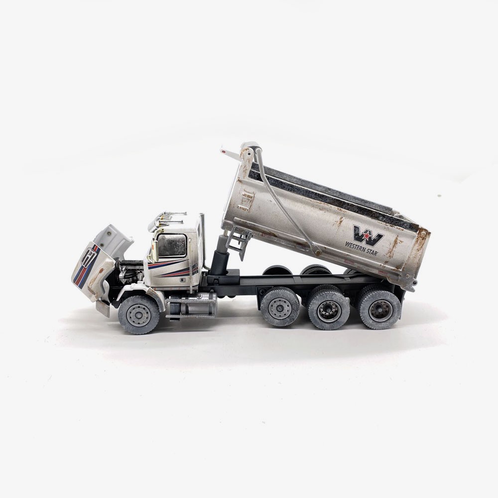 Western Star 1:50 Scale 4700 SB Dump Truck Weathered Muddy DieCast Masters 71034