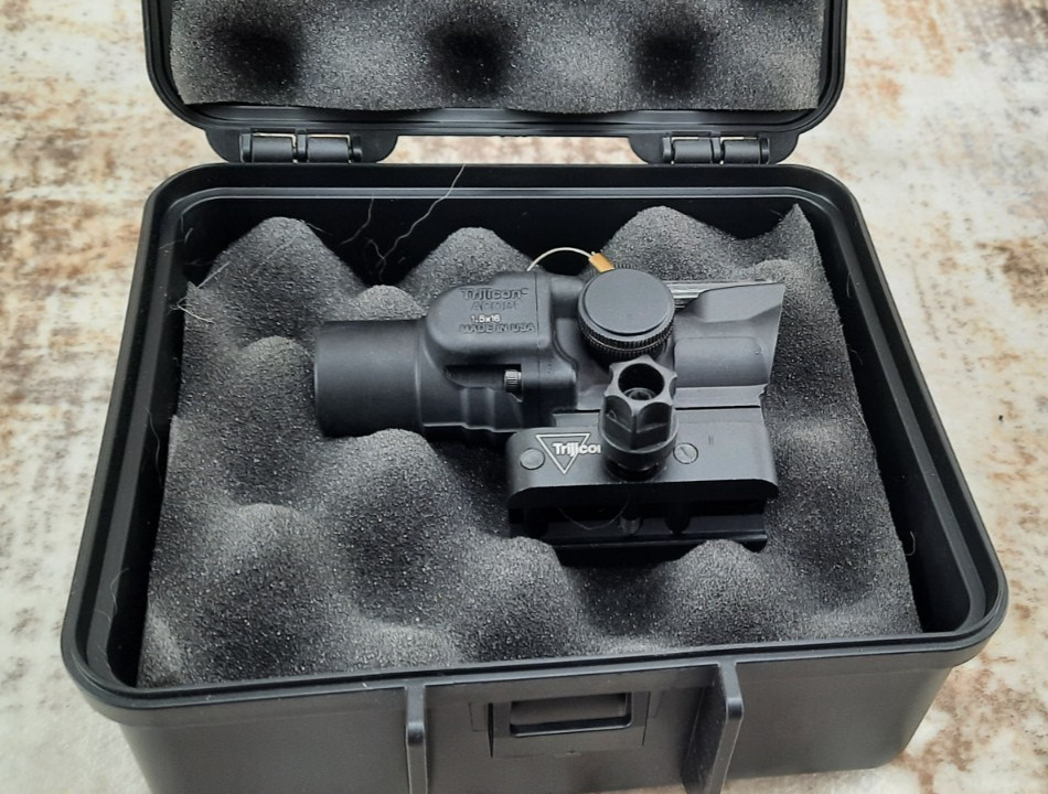 Trijicon ACOG 1.5x16 Compact Scope Fiber Optic Mount Case Tested