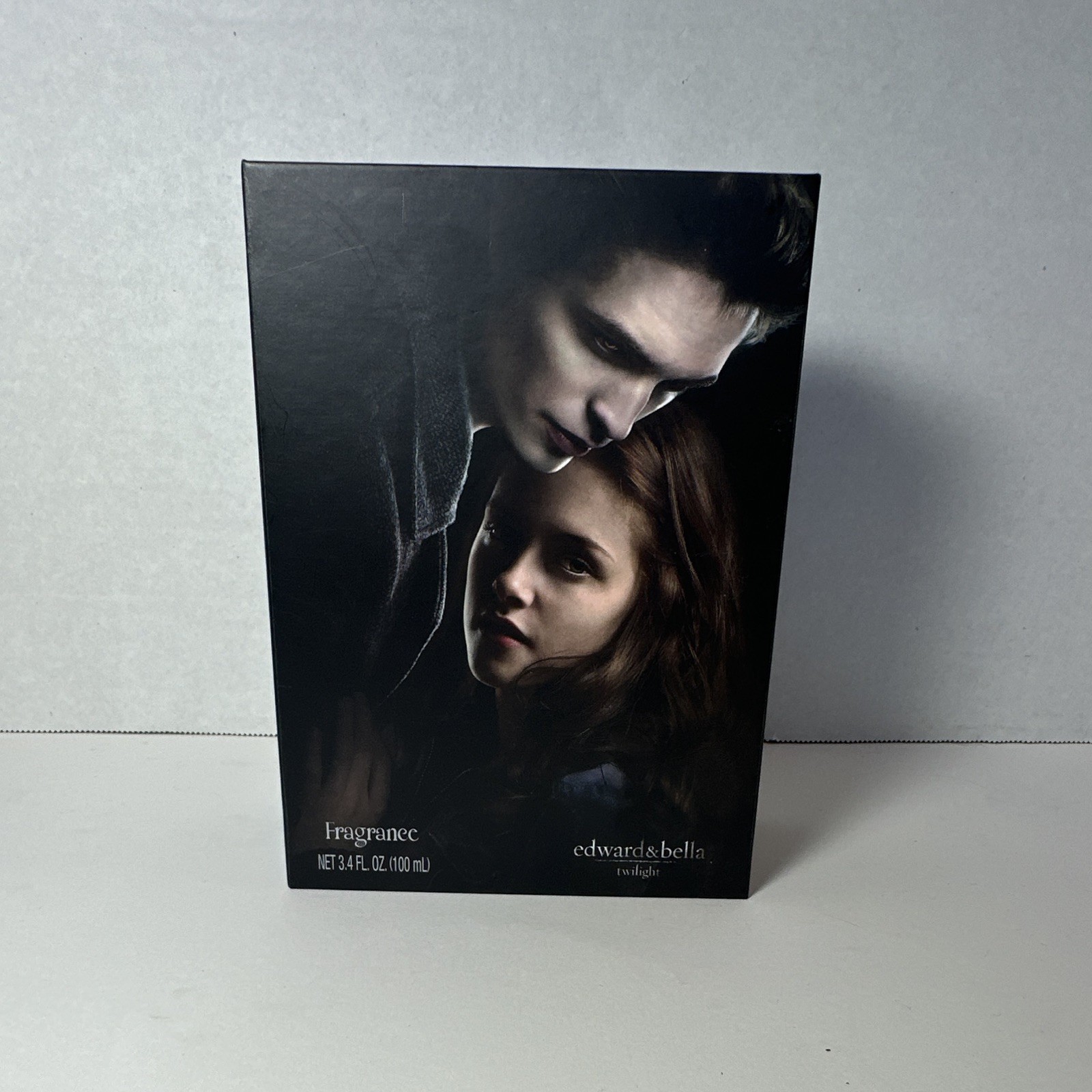 Hot Topic the Twilight Saga Edward and Bella Perfume Sealed Fragrance Hot Topic the Twilight Saga Edward and Bella Perfume Sealed Fragrance
