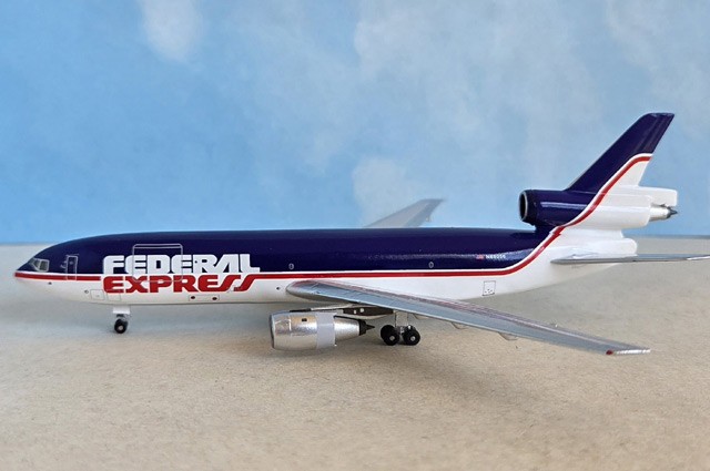 AC411568 AeroClassics DC-10-10F 1/400 Model N68056 Federal Express