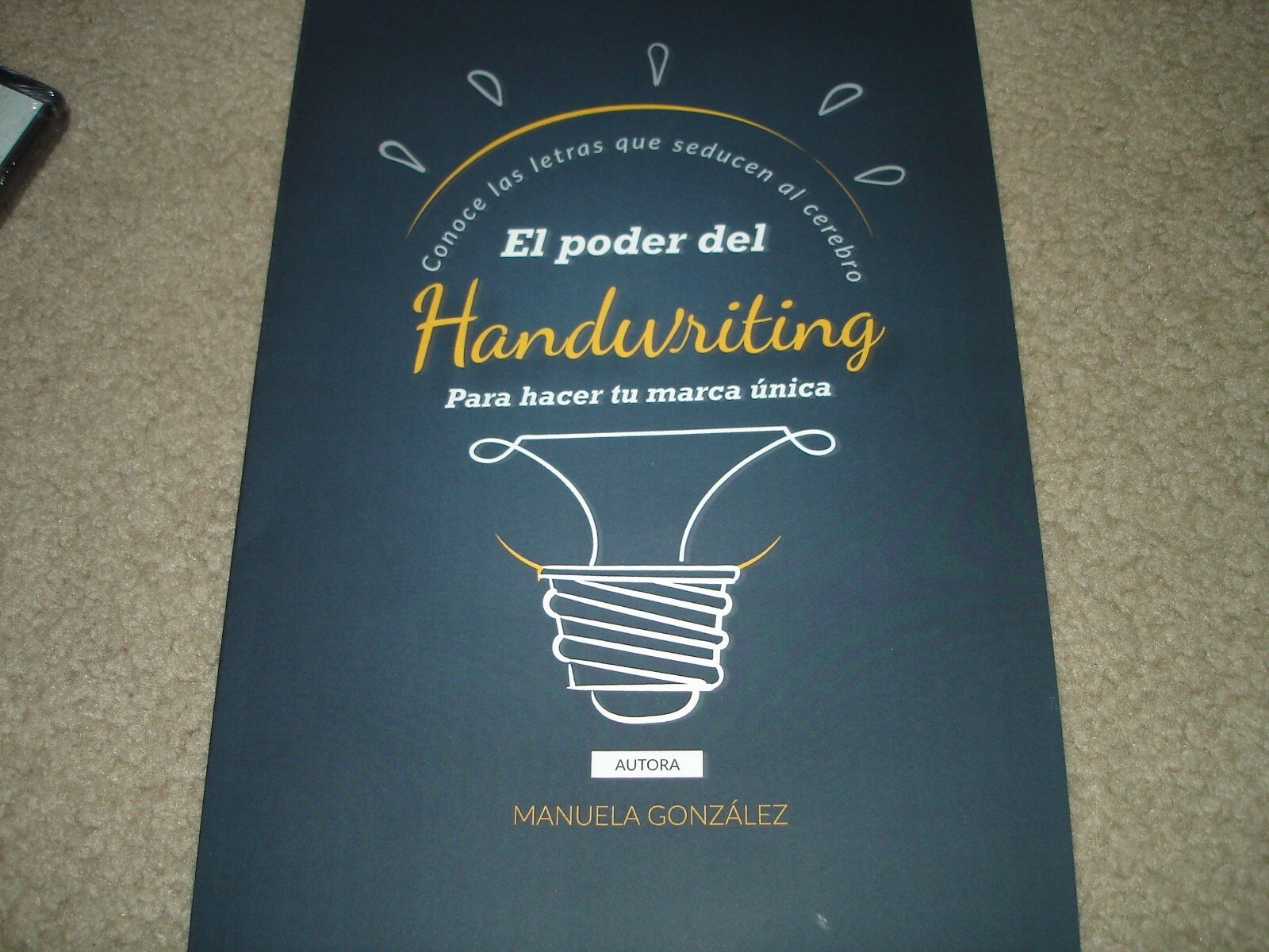 El poder del handwriting para hacer tu marca única: Conoce las letras que seduce