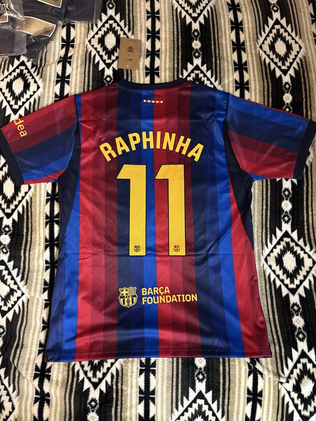 Nike FC Barcelona Raphinha #11 Dri-Fit Soccer Jersey Blue/Red Men’s Size M Nike FC Barcelona Raphinha #11 Dri-Fit Soccer Jersey Blue/Red Men’s Size M