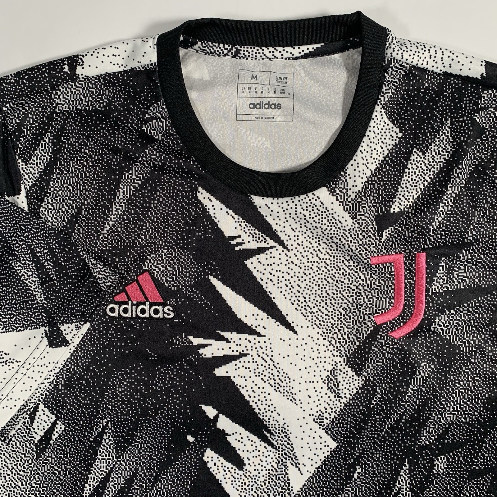 Adidas Juventus 2022-23 Pre-Match Jersey Mens Medium Black White Pink Adidas Juventus 2022-23 Pre-Match Jersey Mens Medium Black White Pink
