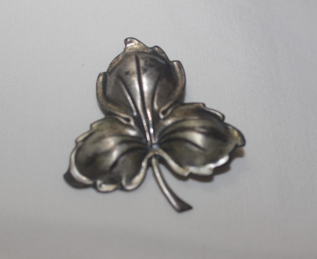 Beautiful Vintage Mid-Century Sterling Silver Clover Brooch by JewelArt Beautiful Vintage Mid-Century Sterling Silver Clover Brooch by JewelArt