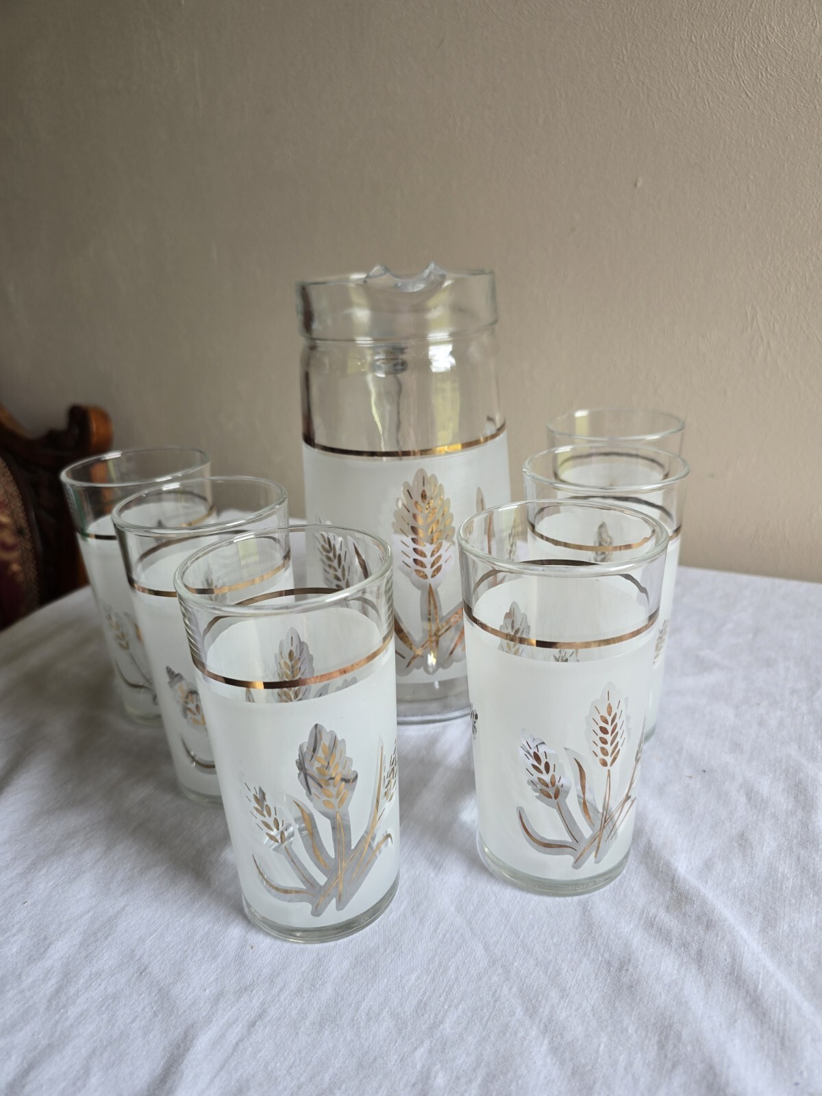 7pc Set VTG Italian Covetro 48oz Pitcher & 6-10oz Glasses Frosted Gold Wheat