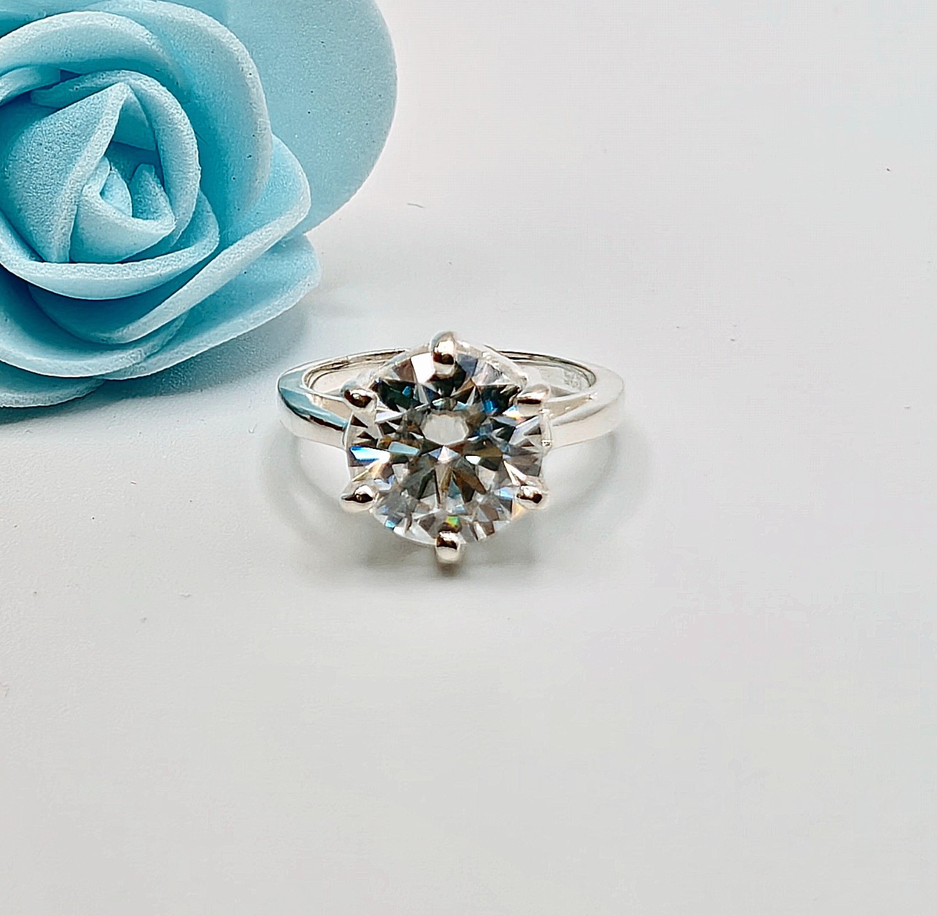 Certified 4.10 Ct 
