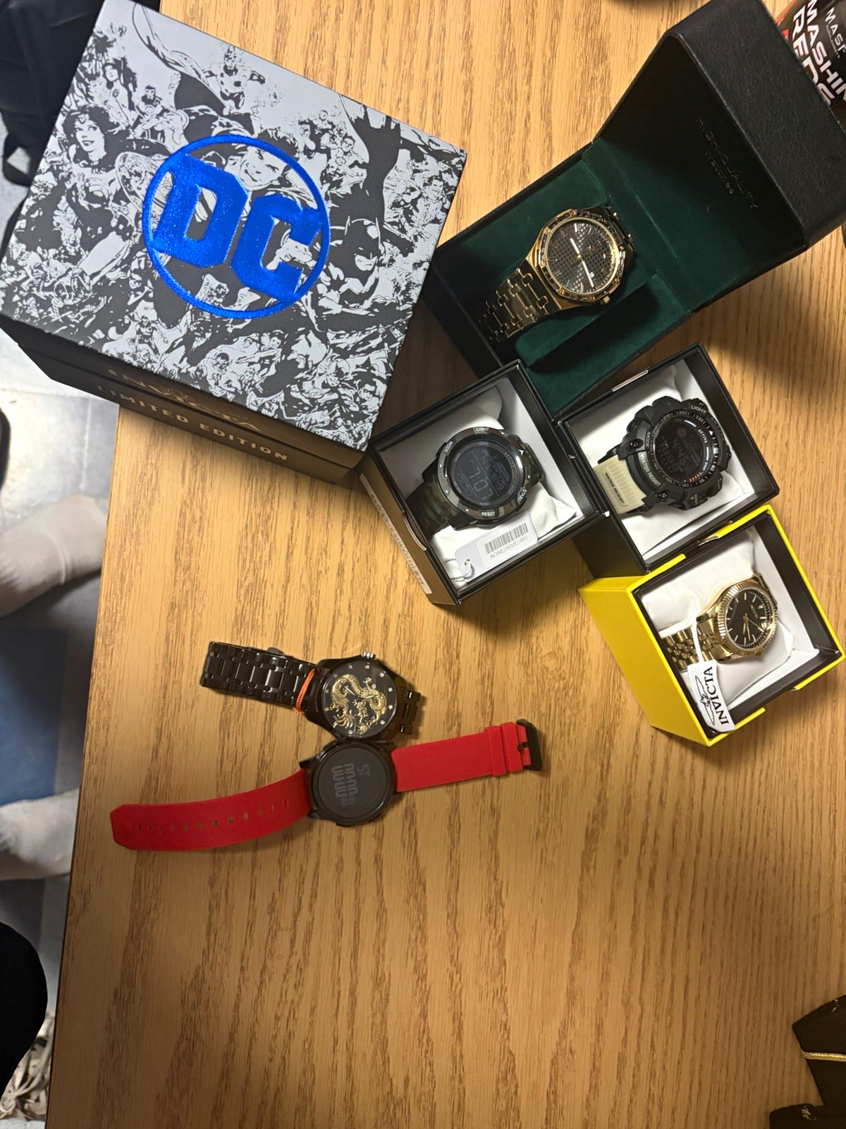 Invicta DC Limited Edition Activa Quartz Analog Wristwatch Lot w/ Boxes Invicta DC Limited Edition Activa Quartz Analog Wristwatch Lot w/ Boxes
