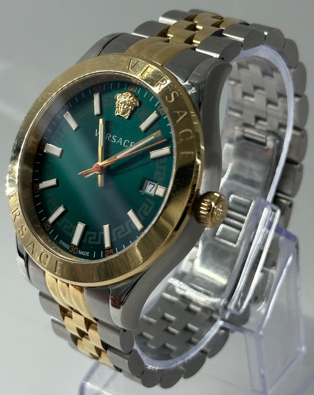 Versace Hellenyium Two-Tone Steel Green Dial Men Watch VEVK00620 Size 6.5 Versace Hellenyium Two-Tone Steel Green Dial Men Watch VEVK00620 Size 6.5