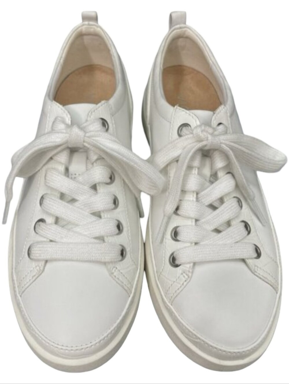 Vionic Winny leather sneakers in white, size 6.5 Vionic Winny leather sneakers in white, size 6.5
