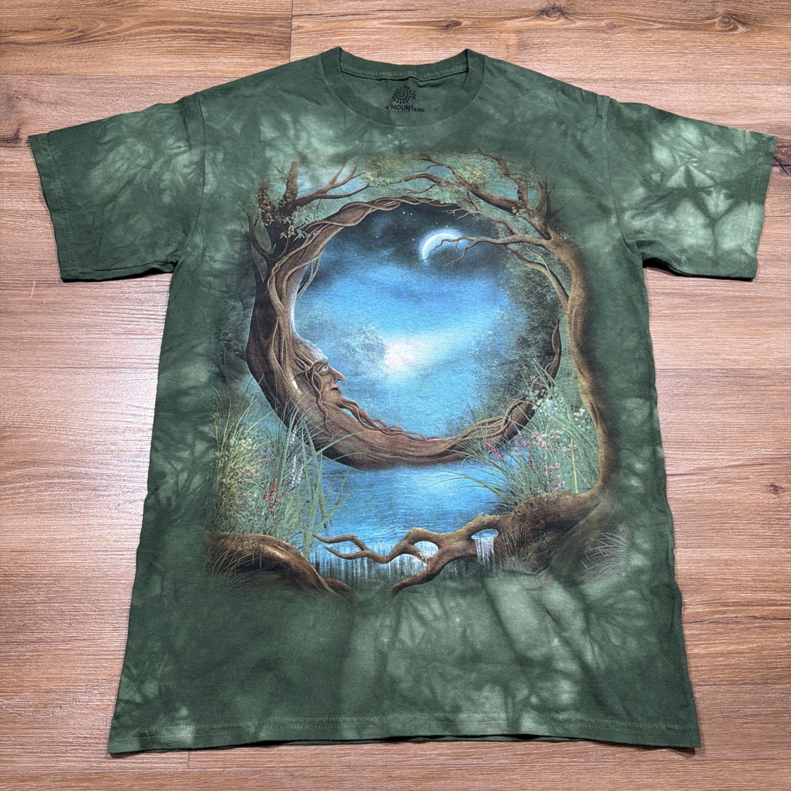 The Mountain Men’s MEDIUM Moon Tree Green T Shirt Man Tree Tie Dye The Mountain Men’s MEDIUM Moon Tree Green T Shirt Man Tree Tie Dye
