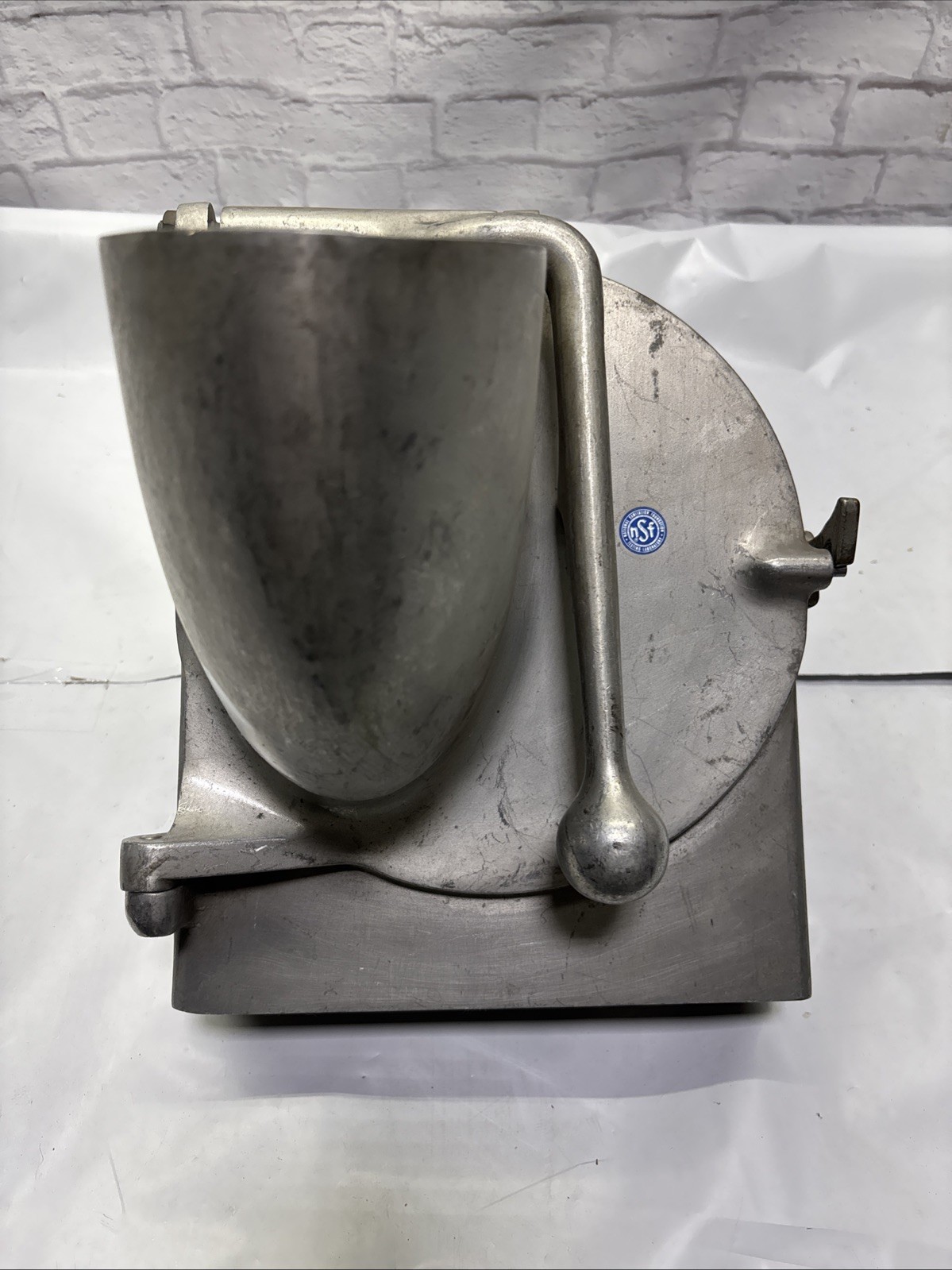 Hobart Pelican Head Attachment Hub Size #12 7784 w/Slicer 1/2 Hobart Pelican Head Attachment Hub Size #12 7784 w/Slicer 1/2