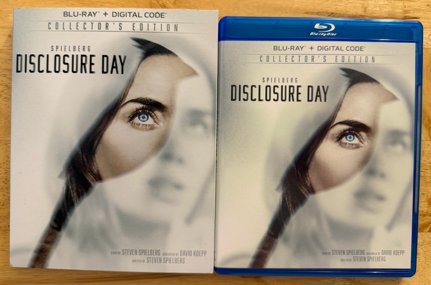DISCLOSURE DAY BLU RAY COLLECTOR\'S EDITION SLIPCOVER SLEEVE DISCLOSURE DAY BLU RAY COLLECTOR\'S EDITION SLIPCOVER SLEEVE