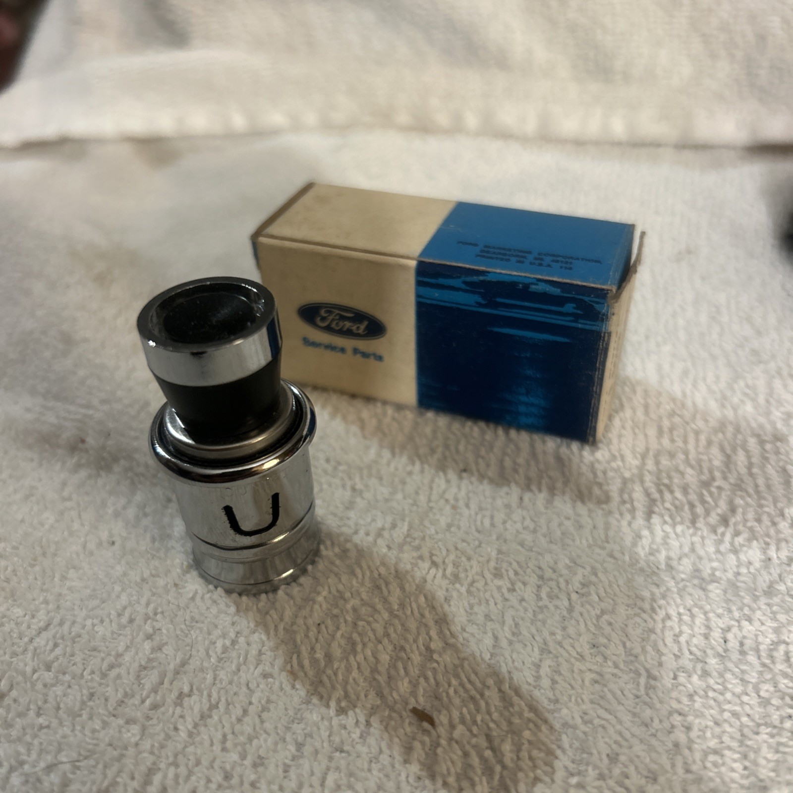 NOS 1967 FORD THUNDERBIRD OEM CIGARETTE LIGHTER KNOB AND ELEMENT C7SZ-15052-A