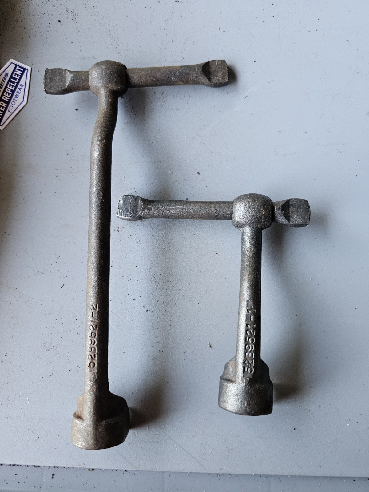 VINTAGE RADIAL ENGINE SPARK PLUG WRENCHES 52B9522-1, 52B9522-2 VINTAGE RADIAL ENGINE SPARK PLUG WRENCHES 52B9522-1, 52B9522-2