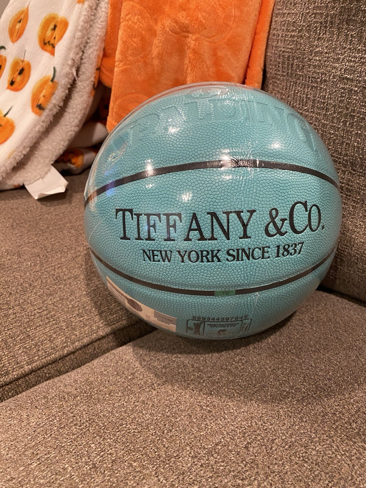 Tiffany & Co. x Spalding Collaboration Limited Edition Basketball Rare Tiffany & Co. x Spalding Collaboration Limited Edition Basketball Rare