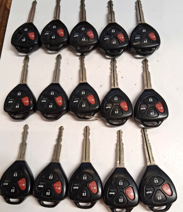 LOT OF 15 OEM TOYOTA REMOTE HEAD KEY FOB REMOTES HYQ12BBY 4 BUTTONS