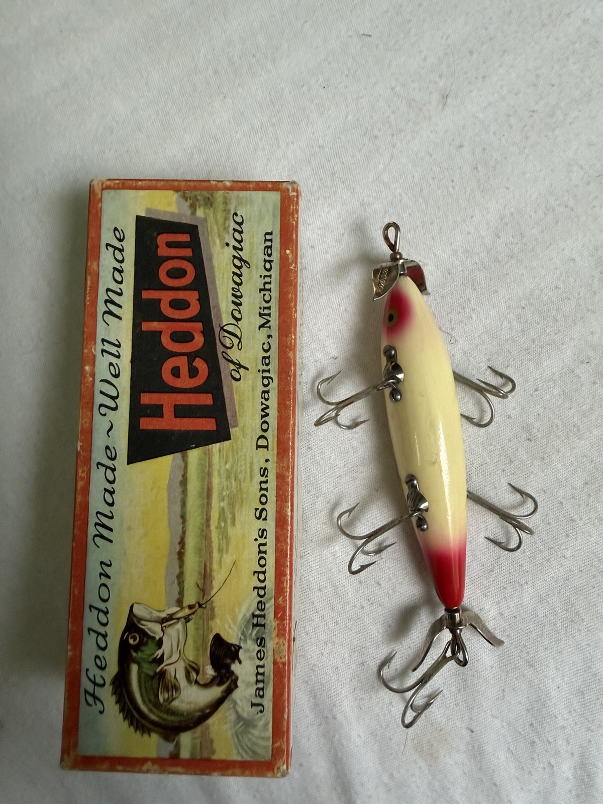 Red And White Clean Heddon Dowagiac 150 Red And White Clean Heddon Dowagiac 150