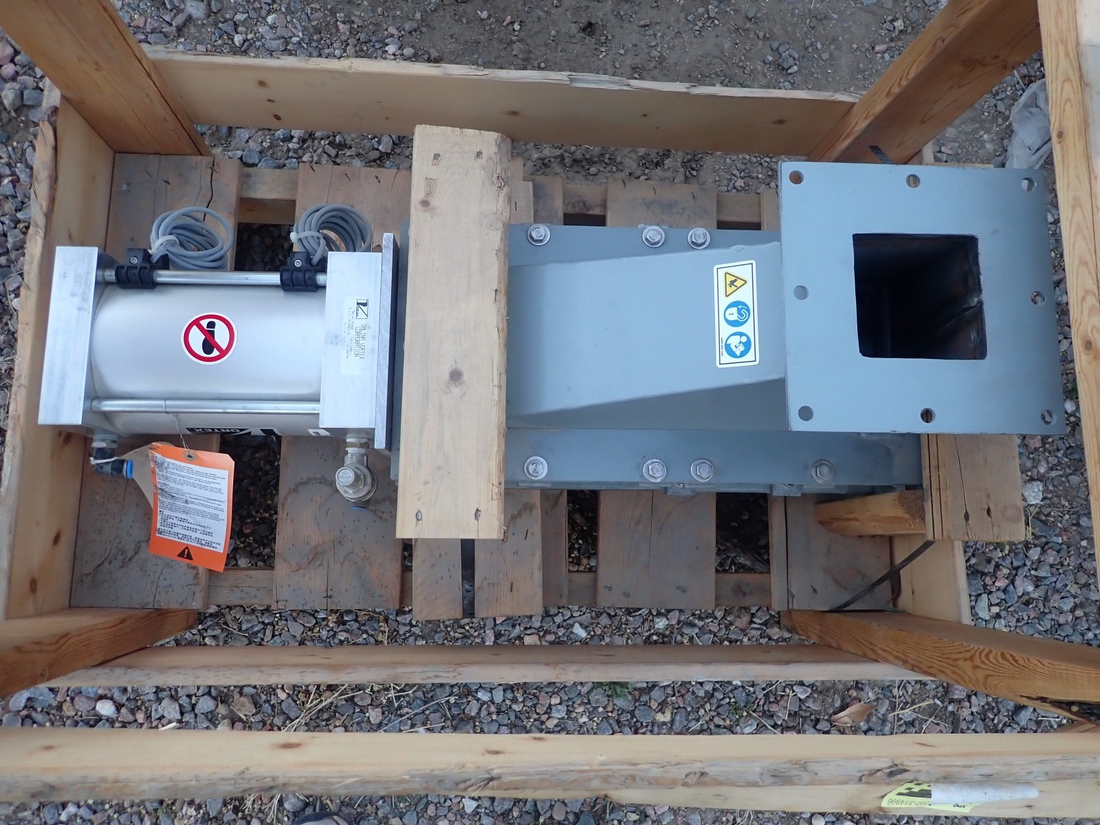 New Salina Vortex Slide Gate Diverter Valve Model A06-MG-RP-Q23105 New Salina Vortex Slide Gate Diverter Valve Model A06-MG-RP-Q23105